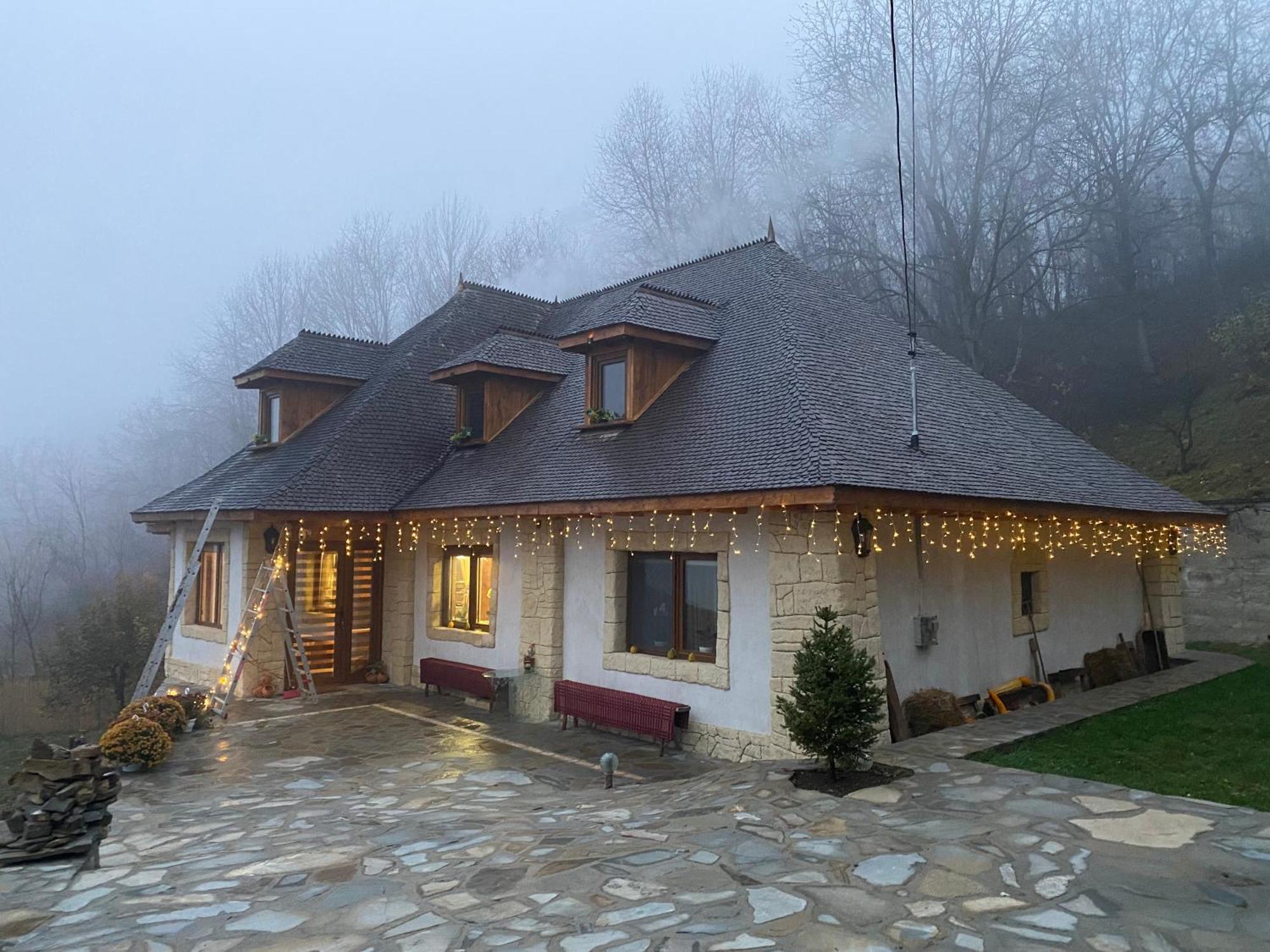 Casa Cu Sindrila Villa Valenii de Munte Luaran gambar