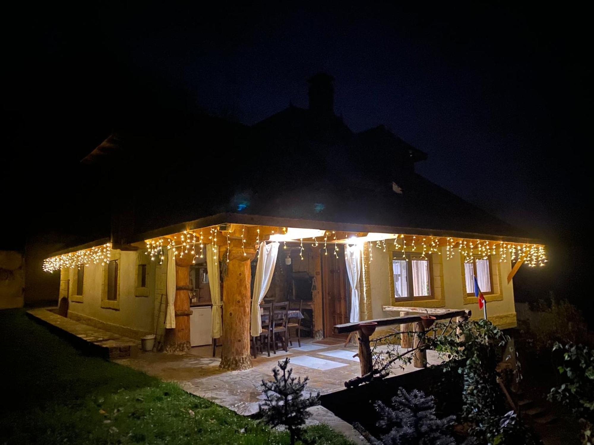 Casa Cu Sindrila Villa Valenii de Munte Luaran gambar