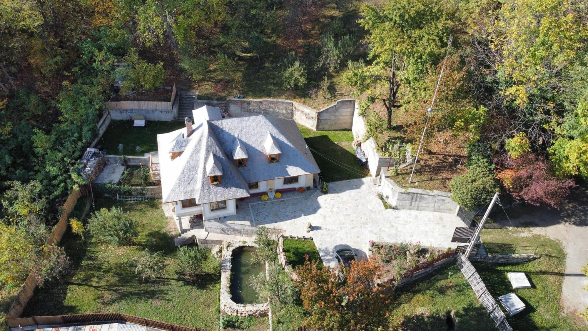 Casa Cu Sindrila Villa Valenii de Munte Luaran gambar