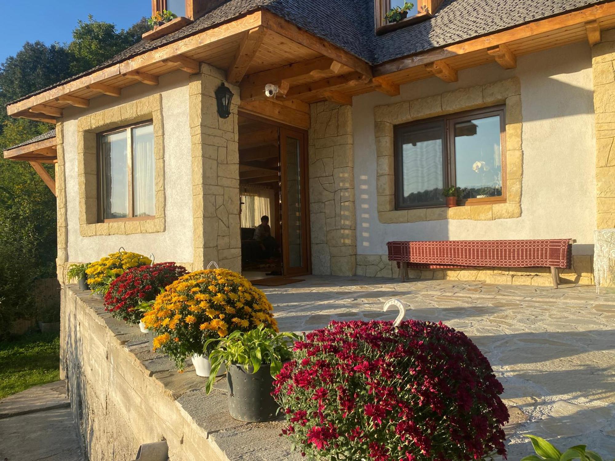 Casa Cu Sindrila Villa Valenii de Munte Luaran gambar