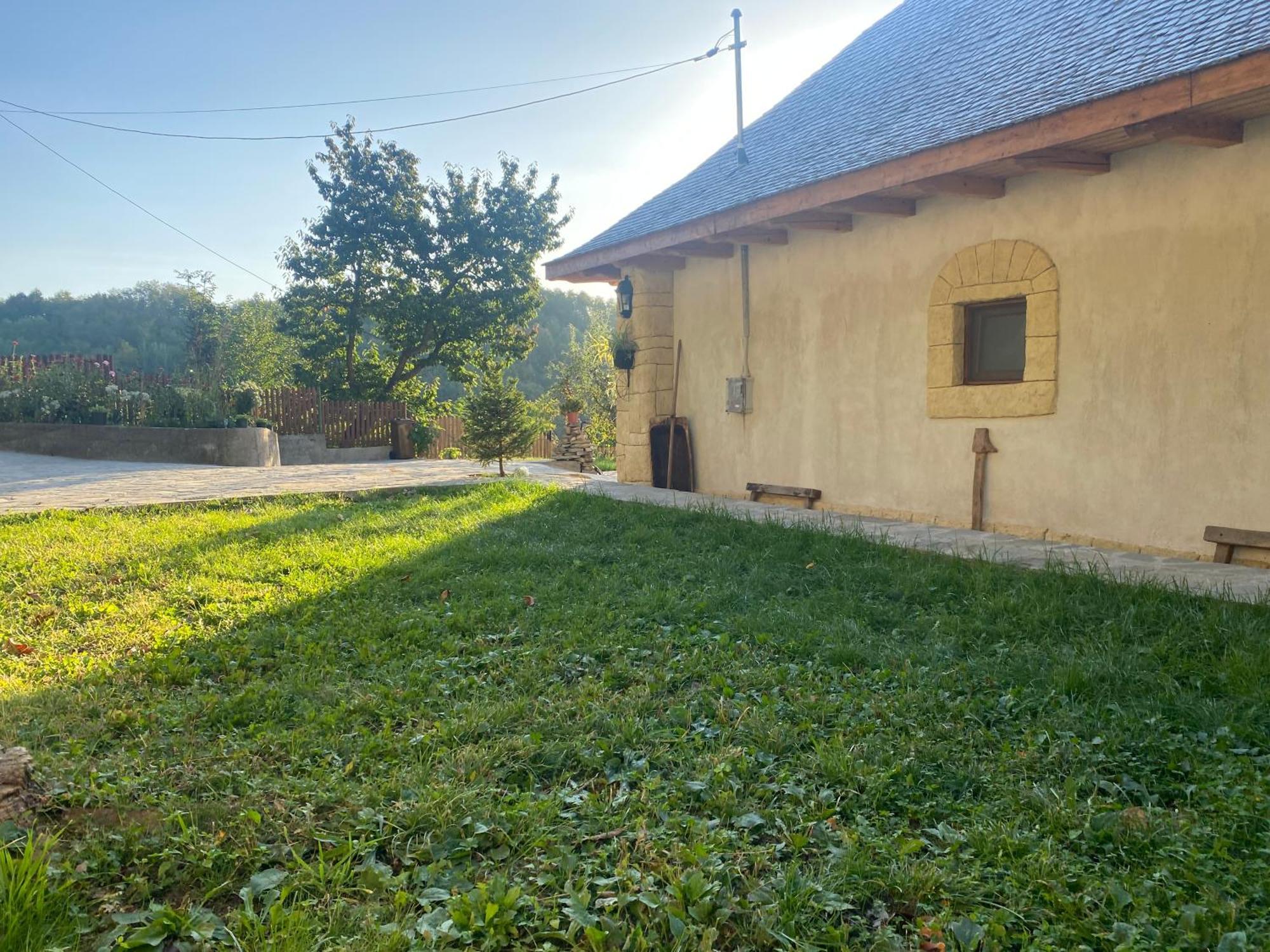Casa Cu Sindrila Villa Valenii de Munte Luaran gambar