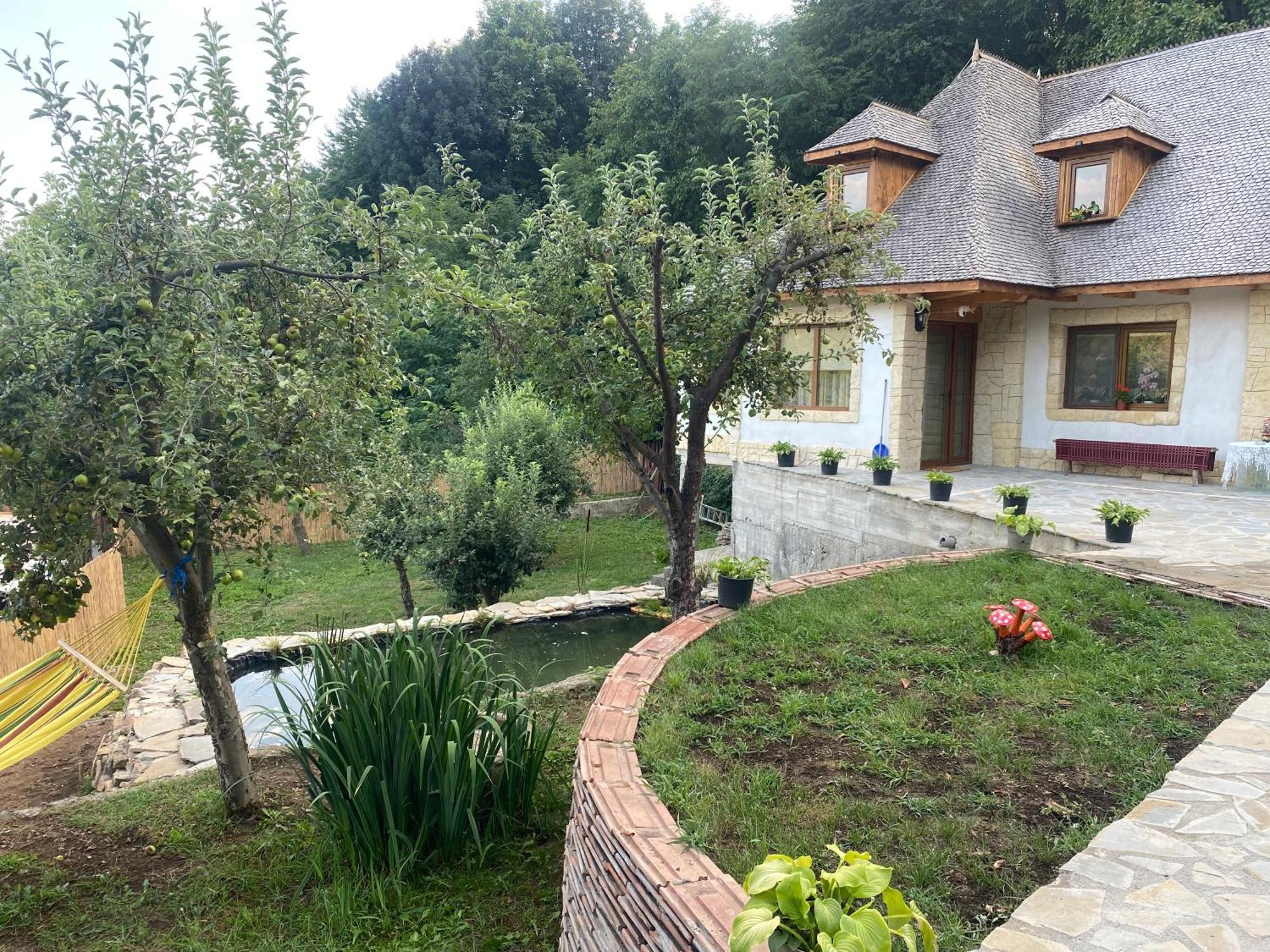 Casa Cu Sindrila Villa Valenii de Munte Luaran gambar