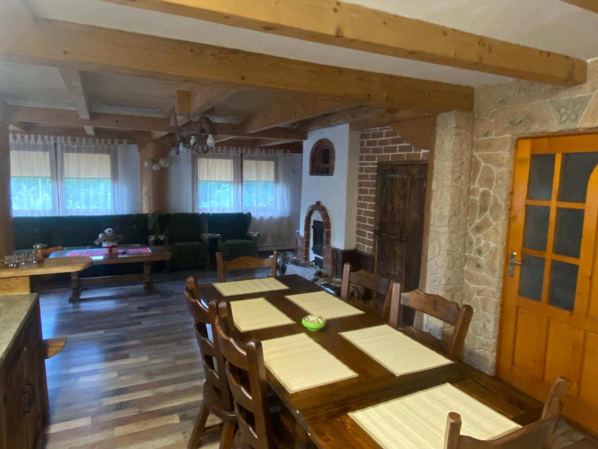 Casa Cu Sindrila Villa Valenii de Munte Luaran gambar