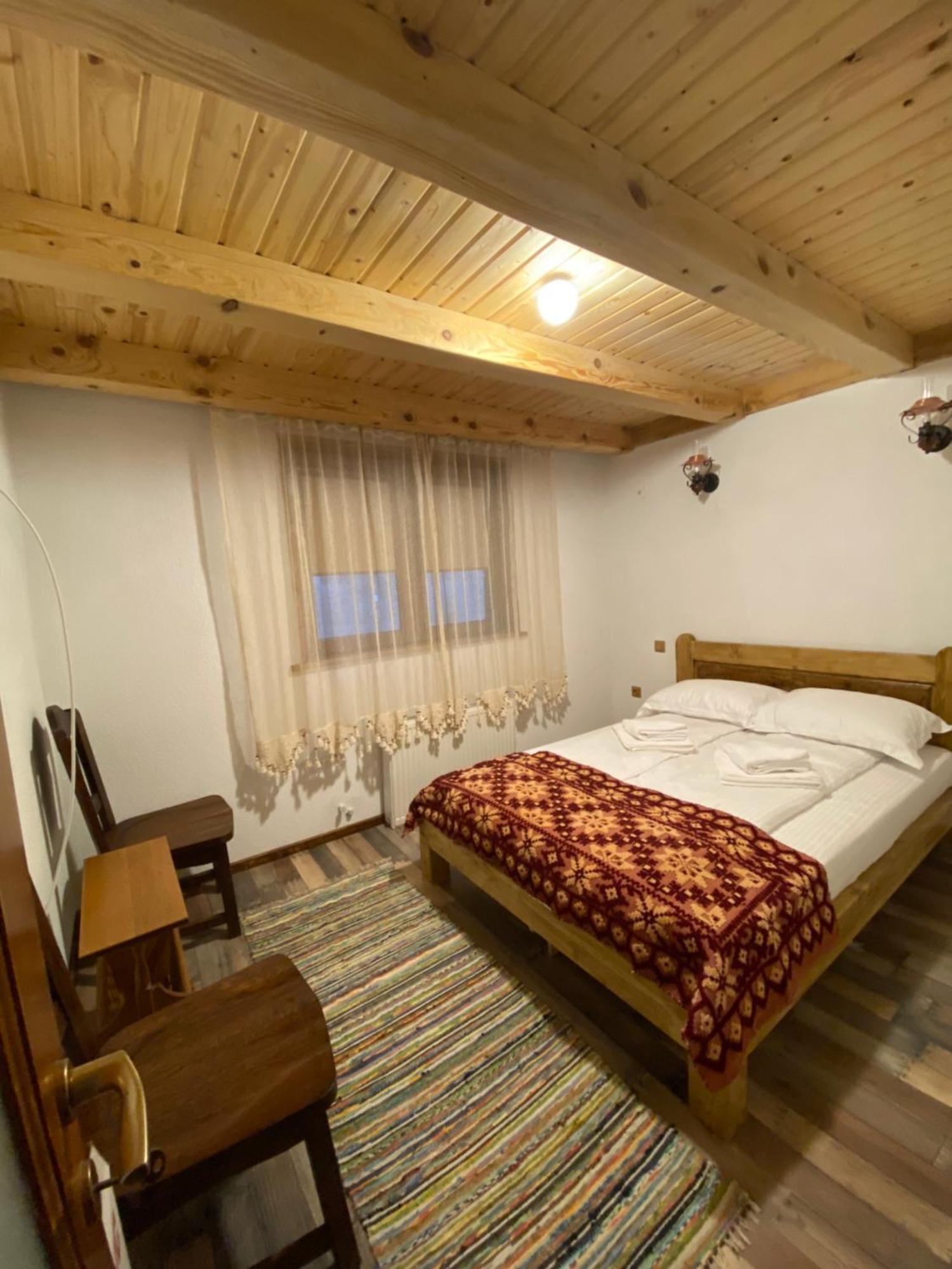 Casa Cu Sindrila Villa Valenii de Munte Luaran gambar