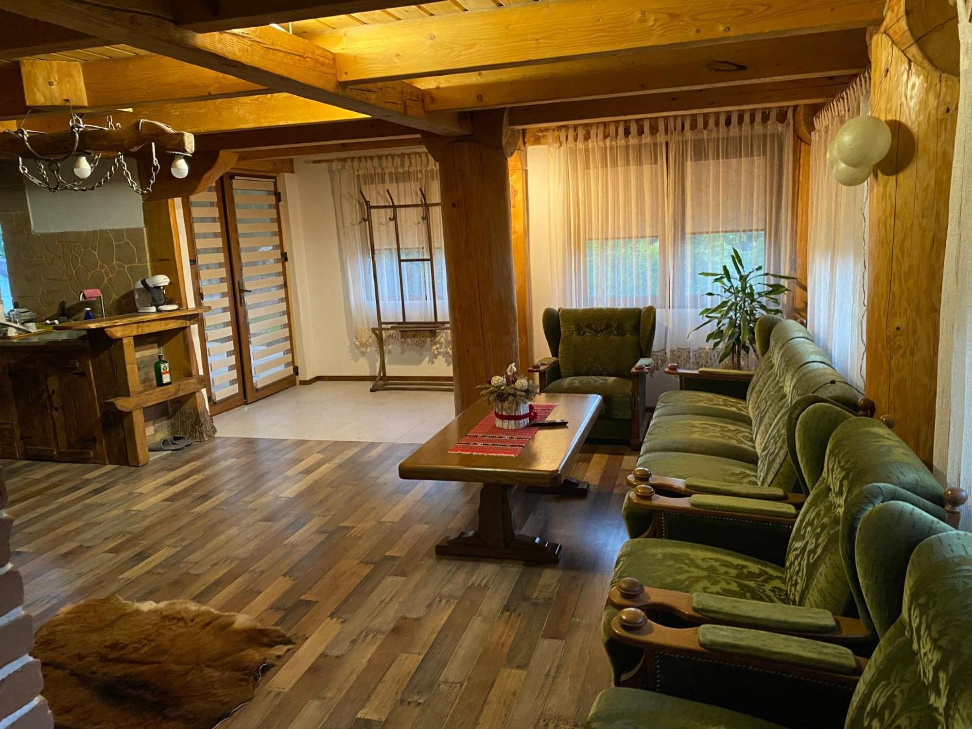 Casa Cu Sindrila Villa Valenii de Munte Luaran gambar